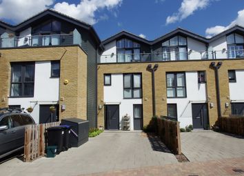 Find 3 Bedroom Houses To Rent In Woking Zoopla