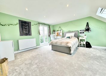 Thumbnail Room to rent in Valley Hill, Loughton