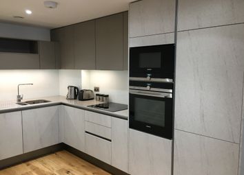 2 Bedrooms Flat to rent in Hermitage Street, London W2