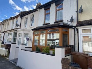 Thumbnail Property to rent in Milton Road, Gillingham