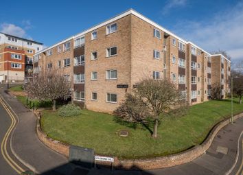 Thumbnail 2 bed flat to rent in Solomons Hill, Rickmansworth