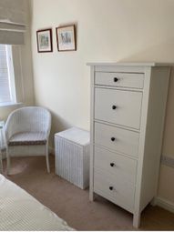 Thumbnail Room to rent in Lilian Close, Swindon