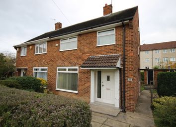 3 Bedrooms Semi-detached house for sale in Aberfield Close, Leeds LS10