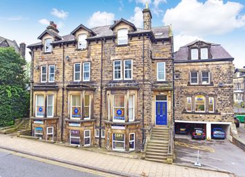 2 Bedrooms Flat for sale in Tewit Well Gardens, Tewit Well Road, Harrogate HG2