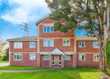 Thumbnail Flat for sale in Hawthorne Crescent, Slough