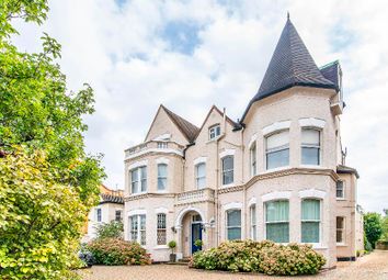 Thumbnail Flat for sale in Castelnau, London