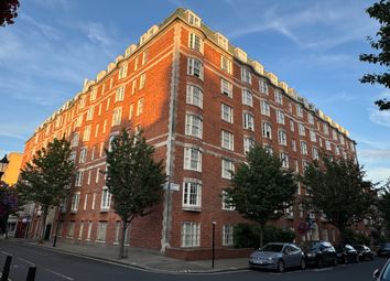 Thumbnail Flat for sale in Ralph Court, Queensway, London