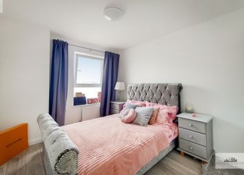 Thumbnail Room to rent in Coldharbour, Canary Wharf, London