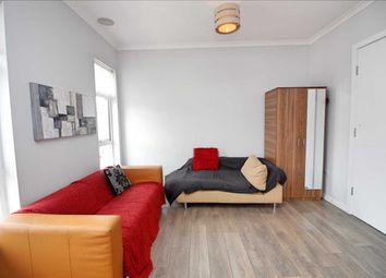 2 Bedrooms Flat to rent in Herbert Road, Hendon NW9
