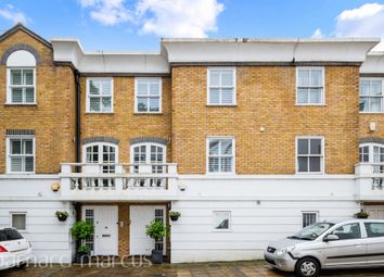 Thumbnail Flat for sale in Blade Mews, London
