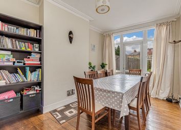 Thumbnail Flat to rent in Langdale Avenue, Mitcham
