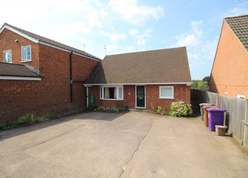 Thumbnail 3 bed detached bungalow to rent in Whitehill Road, Hitchin