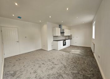 Thumbnail Flat to rent in Old Bedford Road, Luton