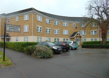 2 Bedrooms Flat to rent in Huworth Avenue, Slough SL3