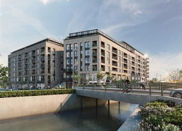 2 Bedrooms Flat for sale in Legacy Wharf, Stratford, London E15