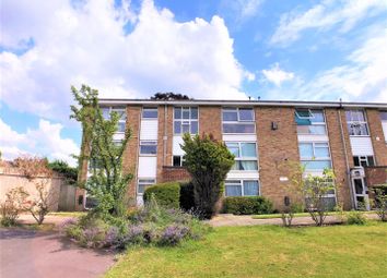Thumbnail 2 bed flat to rent in Belcroft Close, Bromley