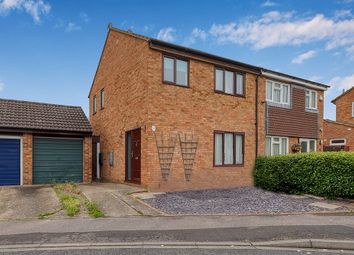 3 Bedrooms Semi-detached house for sale in The Mixies, Stotfold, Hitchin, Herts SG5