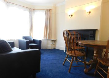2 Bedrooms Flat to rent in St Kilda Road, London W13