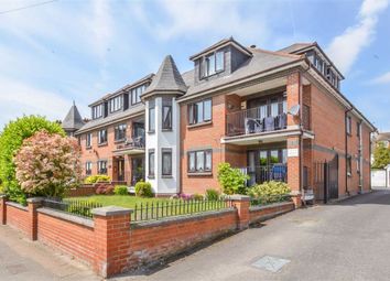 2 Bedrooms Flat for sale in Cossington Road, Westcliff-On-Sea, Essex SS0