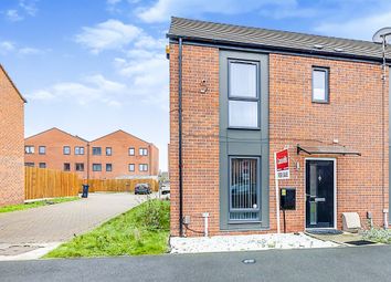Thumbnail 2 bedroom town house for sale in Pescall Boulevard, Leicester