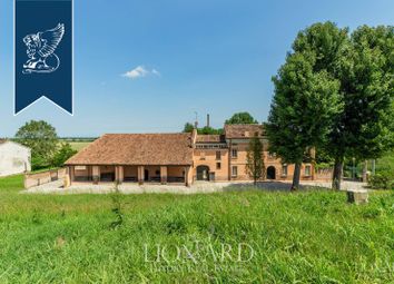 Thumbnail 11 bed country house for sale in Borgoforte, Mantova, Lombardia