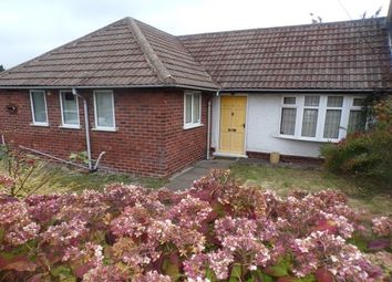 2 Bedrooms Bungalow to rent in Myrtle Grove, Hollingwood, Chesterfield S43