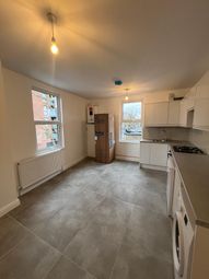 Thumbnail Flat to rent in West Green Road, London