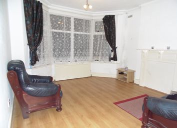 2 Bedrooms Flat to rent in Melfort Road, Thornton Heath CR7