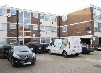 3 Bedrooms Flat for sale in Markfield Gardens, London E4