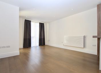 Thumbnail Flat to rent in Queenshurst Square, Kingston Upon Thames