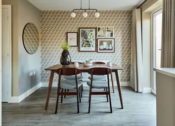 Sit Down For A Meal With Friends &amp; Family