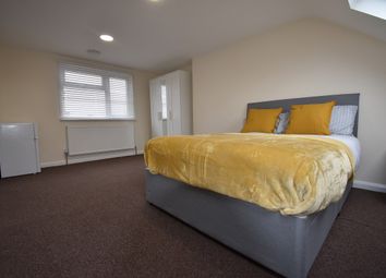 Thumbnail Room to rent in Byron Avenue, Hounslow