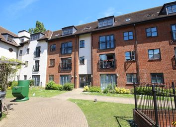 Thumbnail 2 bed flat for sale in Dunkerley Court, Birds Hill, Letchworth Garden City