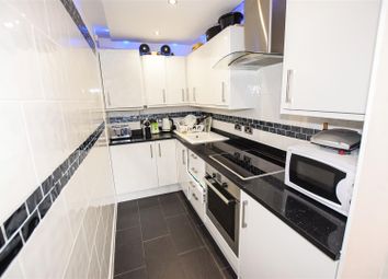1 Bedrooms Flat for sale in Myrna Close, Colliers Wood, London SW19