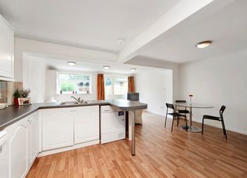 5 Bedrooms  to rent in Lansdowne Road, West Wimbledon SW20