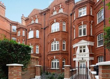 2 Bedrooms Flat to rent in Hamlet Gardens, London W6