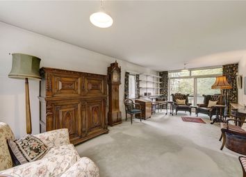 2 Bedrooms Flat for sale in Park Close, Ilchester Place, London W14