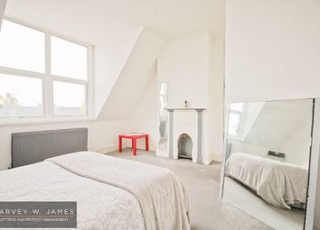 3 Bedrooms Maisonette to rent in Corporation Street, Stratford E15