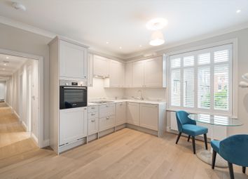 Thumbnail 2 bed flat to rent in Cheyne Row, Chelsea, London