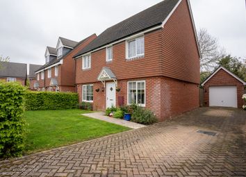 Thumbnail Detached house to rent in Langwood Drive, Horley