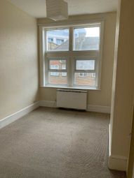 2 Bedrooms Flat to rent in Hare Street, Woolwich SE18
