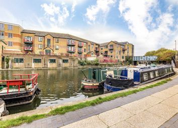 Thumbnail Flat for sale in Wharf Place, London