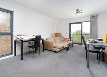 Thumbnail Flat to rent in Lock House, Oval Road