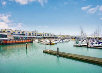 2 Bedrooms Flat for sale in The Broadwalk, Brighton, East Sussex BN2