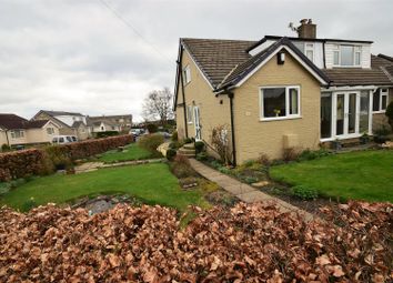 4 Bedrooms Semi-detached bungalow for sale in Foxhill Close, Queensbury, Bradford BD13