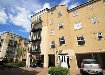 Thumbnail 1 bedroom flat to rent in 37 Renwick Drive, Bromley