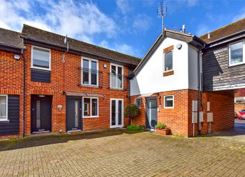 Thumbnail Terraced house to rent in Little Marlow Road, Marlow, Buckinghamshire