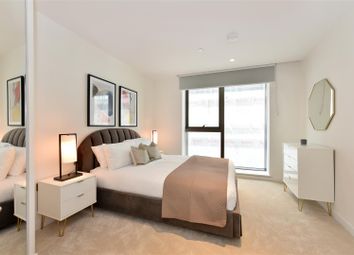 Thumbnail Flat to rent in Westmark Tower, London