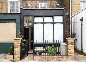 2 bed maisonette for sale in Mortimer Road, London N1