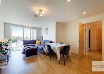 Thumbnail Flat to rent in Queensland Road, London